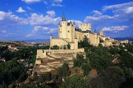 西班牙最後的童話城堡塞戈維亞城堡
