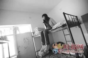 富家女哭求读农村学校 诉名校攀比成风不适合(组图)