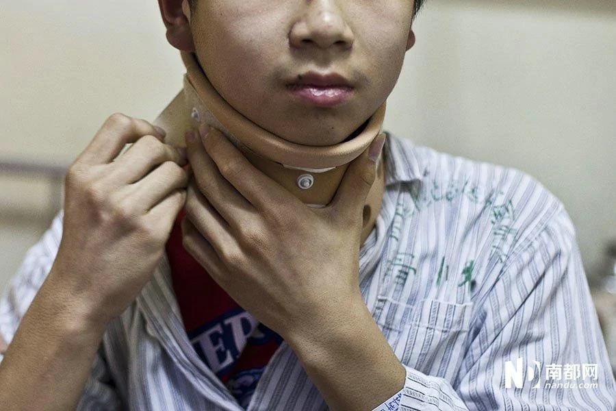初中生爆粗口被老师连扇7记耳光致颈椎移位(组图)