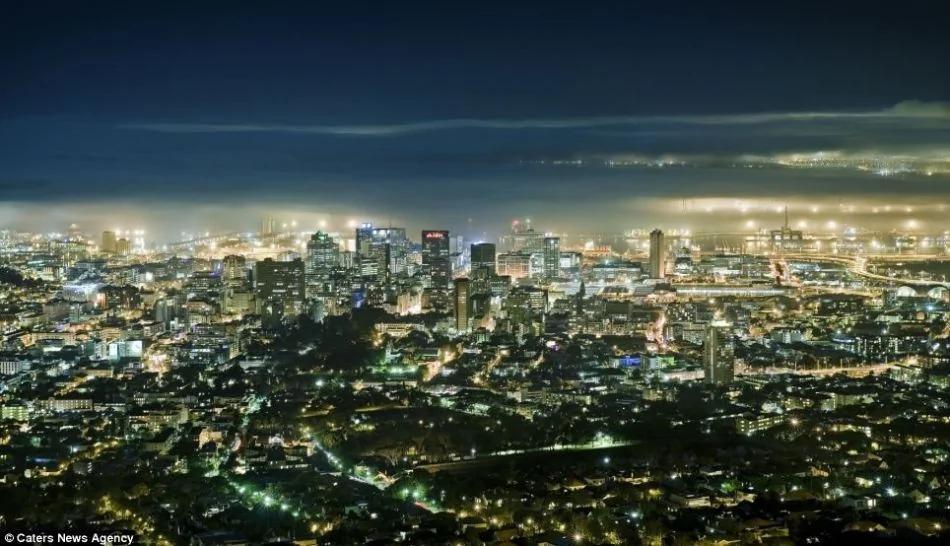 摄影师用延时摄影展示世界最大城市闪亮夜景(高清组图)