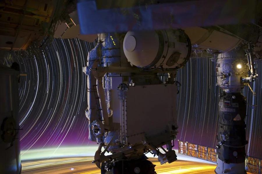 震撼！2012国际空间站宇航员摄影集公布(组图)