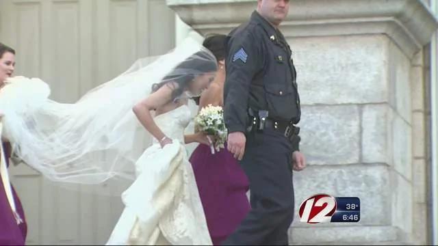 花滑女王关颖珊与白宫高官完婚婚礼忘情激吻(组图)