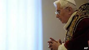 教皇本笃十六世在梵蒂冈与枢机主教们开会时讲话（11/2/2013）