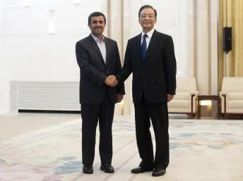 伊朗总统内贾德与中国总理温家宝在北京会晤（2012年6月6日）