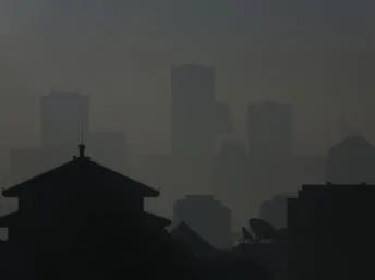 2月6日，大雾中的北京。