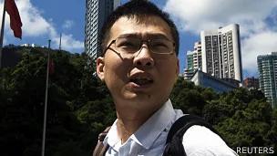 山西公民记者李建军离开香港高等法院（5/8/2013）
