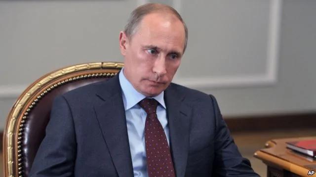 俄罗斯总统普京8月6日在莫斯科郊外举行的一个会议上