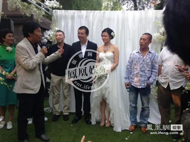 王朔缺席女儿大婚图片