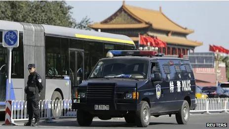 天安门撞车事件后，中共当局加强了保安措施