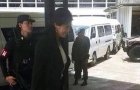泰国前总理英拉被女军人持枪押送照片曝光(图)
