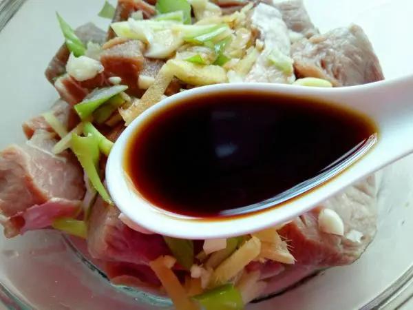 別在單純的燉紅燒牛肉 教你新的做法 外酥里嫩 滿屋子飄香! 9 20190523030551282