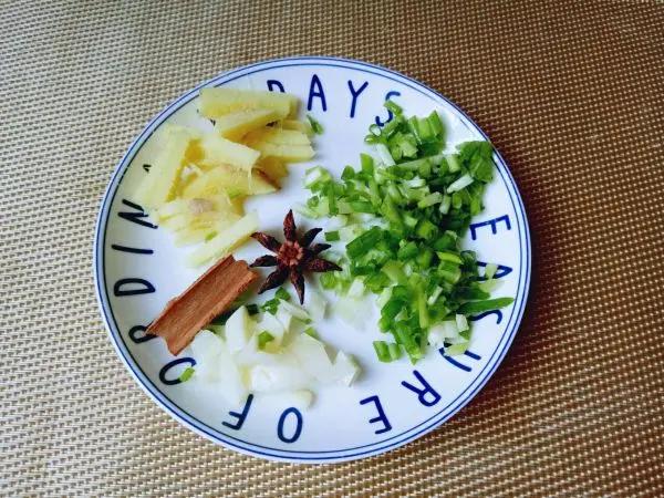別在單純的燉紅燒牛肉 教你新的做法 外酥里嫩 滿屋子飄香! 11 20190523030552674