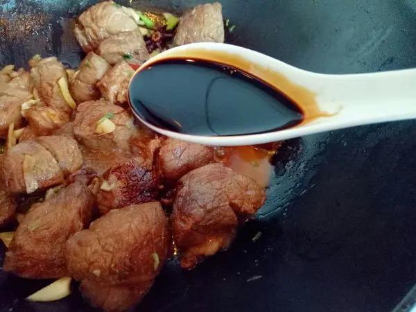 別在單純的燉紅燒牛肉 教你新的做法 外酥里嫩 滿屋子飄香! 16 20190523030553396