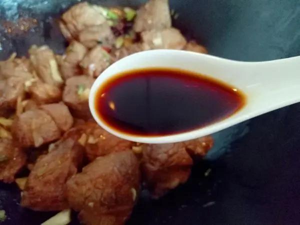 別在單純的燉紅燒牛肉 教你新的做法 外酥里嫩 滿屋子飄香! 15 20190523030553875