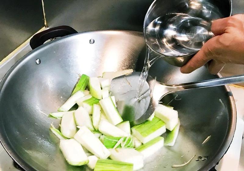 想做出鮮甜的蛤蜊絲瓜 不能用「煮」的! 3 20190623022409736