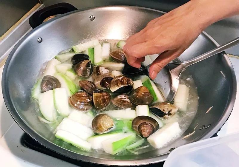想做出鮮甜的蛤蜊絲瓜 不能用「煮」的! 4 20190623022410364