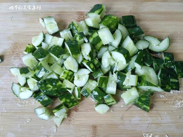 黃瓜還是這個做法最簡單爽口 切一切拌一拌 下酒下菜都超贊 4 20191030094129278