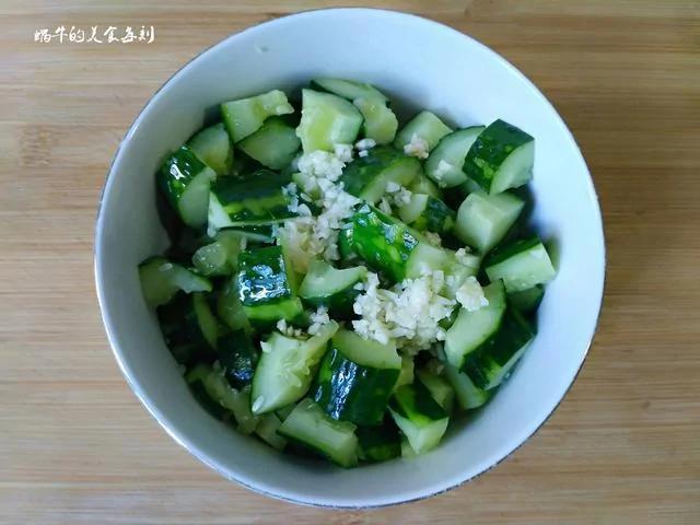 黃瓜還是這個做法最簡單爽口 切一切拌一拌 下酒下菜都超贊 6 20191030094132574