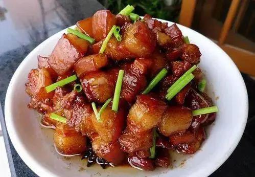 做紅燒肉 為啥一放醬油就發黑?改用它 保證每一塊都是琥珀色! 3 20200426094514923