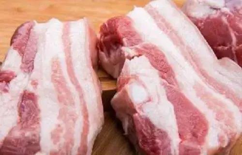 做紅燒肉 為啥一放醬油就發黑?改用它 保證每一塊都是琥珀色! 4 20200426094515790