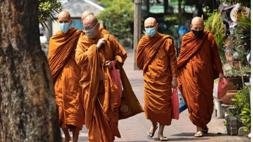 中共病毒疫情冲击泰国僧侣无缘可化等领救济 图 禁闻网