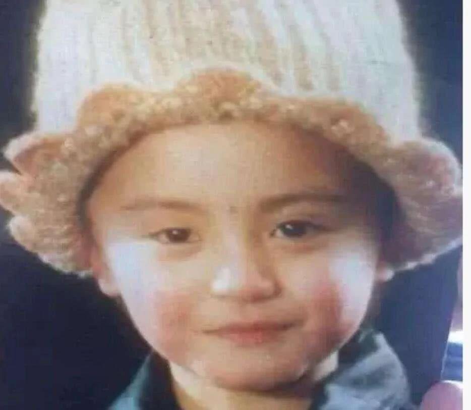 近年来最惨的明星 5 岁给妈妈买“自杀药”16 岁辍学