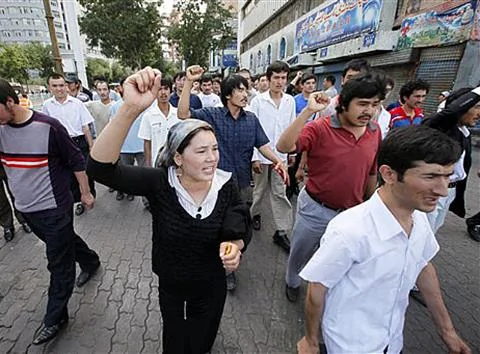 2009年新疆维吾尔人在乌鲁木齐上街游行
