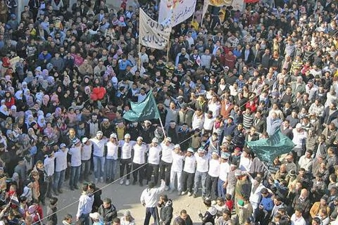 2012年2月3号，示威者继续在大马士革抗议叙利亚总统阿萨德