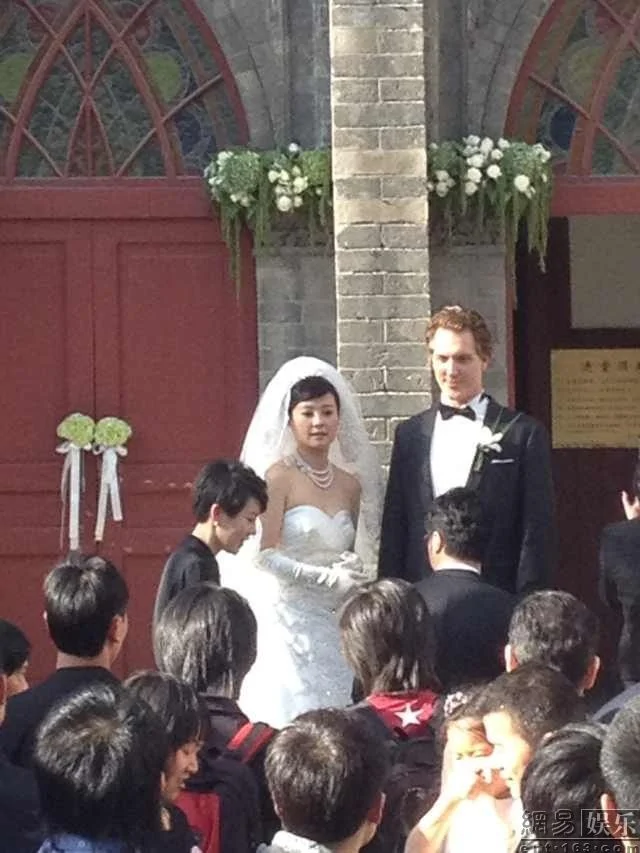 袁莉今日北京成婚 與外籍老公補辦婚禮(組圖)