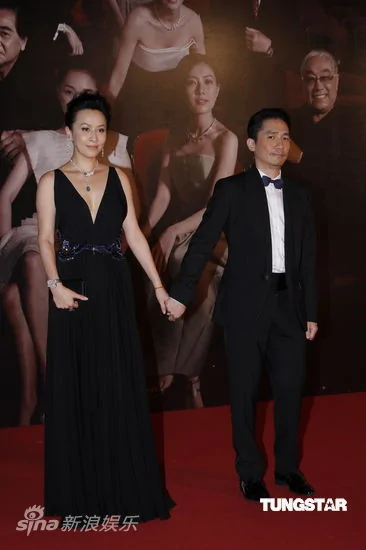 第31屆香港金像獎紅毯明星夫妻恩愛秀大比拼(組圖)