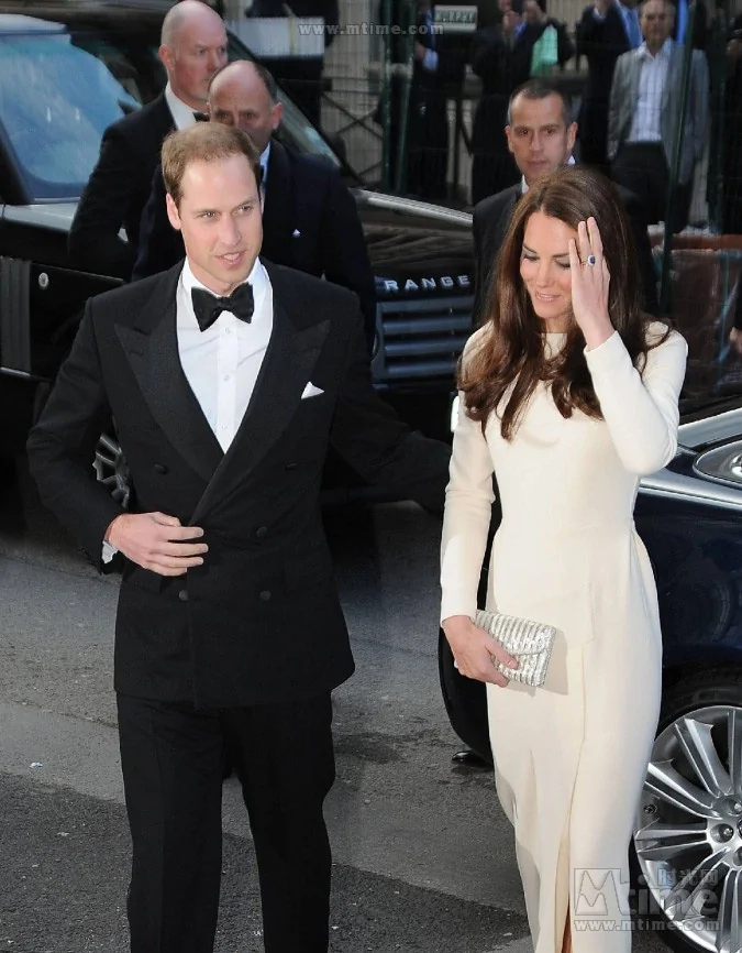 凯特王妃与威廉王子伦敦现身 黑白配优雅登对(高清组图)