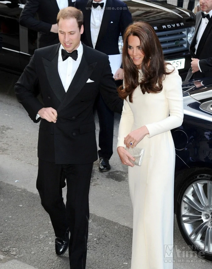 凯特王妃与威廉王子伦敦现身 黑白配优雅登对(高清组图)