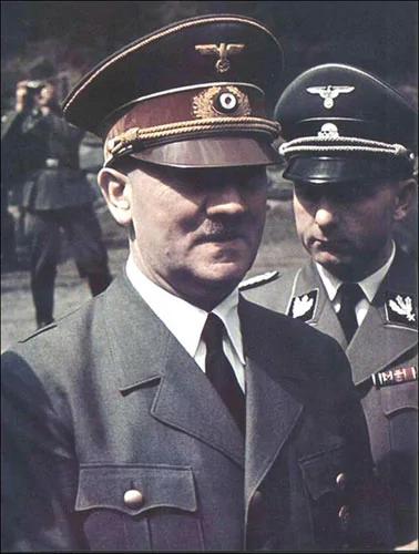 历史镜头 能看到他的眼神 罕见希特勒高清晰近身照