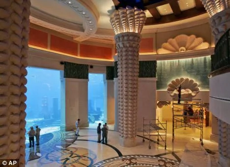 每晚1.3万镑，进来看一看：探秘迪拜梦幻岛豪华酒店 