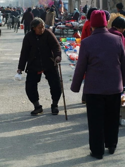 实拍盛世中国艰辛的老人们