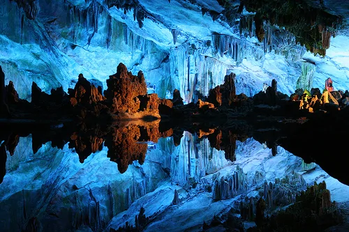 十大最美天然山洞：冰與火的鬼斧神工(組圖)