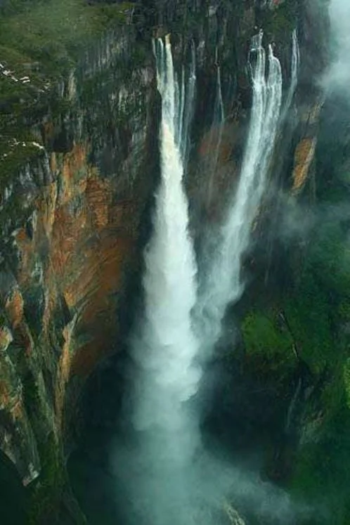 世界九大壮丽瀑布：高得吓出一身冷汗（组图）