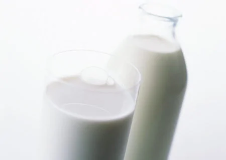 牛奶能解热毒去肝火