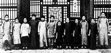 古代最早的選美活動 清朝皇宮選秀場面