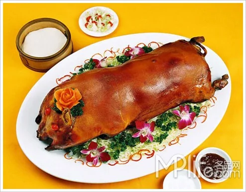 传说香港最好吃的乳猪，在新界一处叫“蓝地”的地方