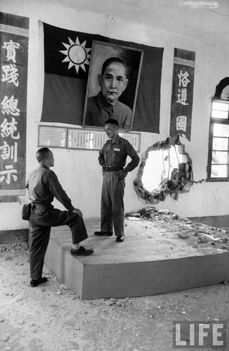 《图片历史课》——国共炮击之后的金门(老照片)
