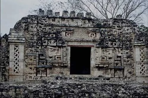 永久逝去的瑪雅文明遺蹟_瑪雅文化：失落的高度文明(圖集)_樂途旅遊網