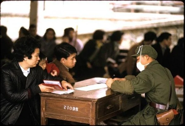 美国人镜头下　深圳1972年的文革