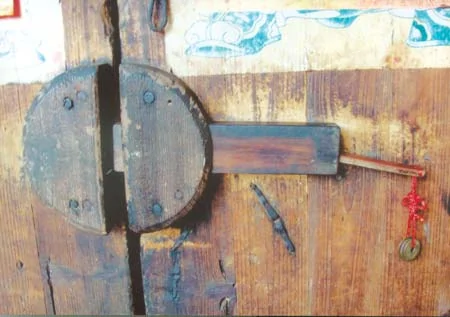 古代木锁与密码锁