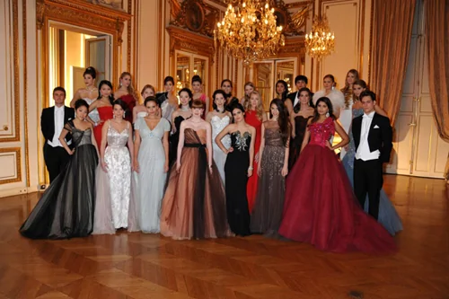 2011全球22位名媛千金聚集巴黎成年舞會