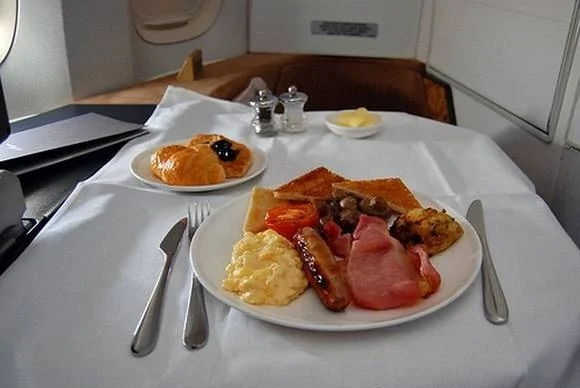 世界各航空公司头等舱的菜品啥样？