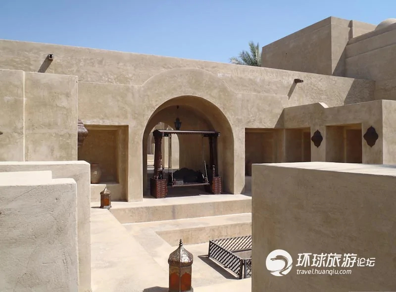 建在沙漠中的杜拜奢華皇宮