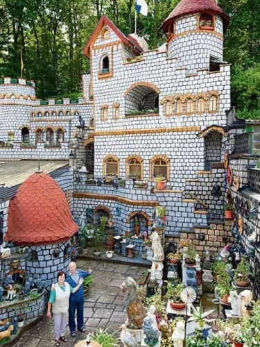 德國夫婦花費5萬歐自家花園建成童話城堡 耗時37年(組圖)