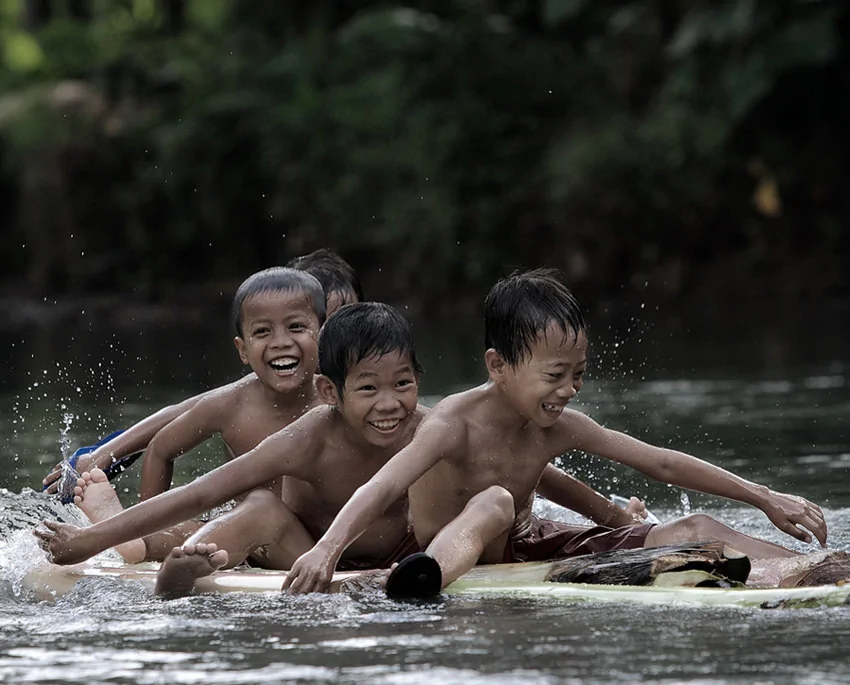 西方攝影師鏡頭下的印尼田園生活 讓人開眼界