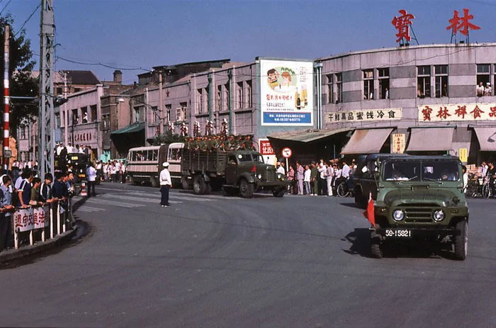 老照片：1983年天津治安“严打” 游街示众(高清组图)